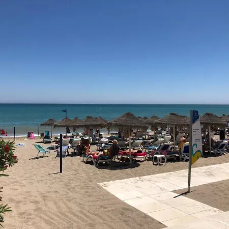 Frente A Playa Dona Sofia D Apartment *