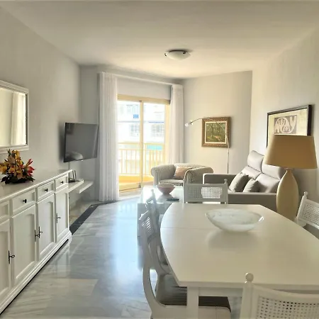 Apartment Frente A Playa Dona Sofia D Fuengirola